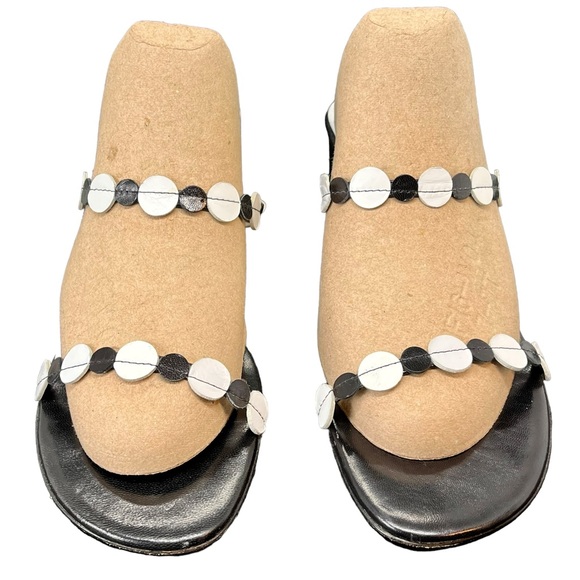 Hype Black & White Heeled Strappy Sandals Circle Straps 2" Cuban Heels Size 6.5 - Picture 4 of 11